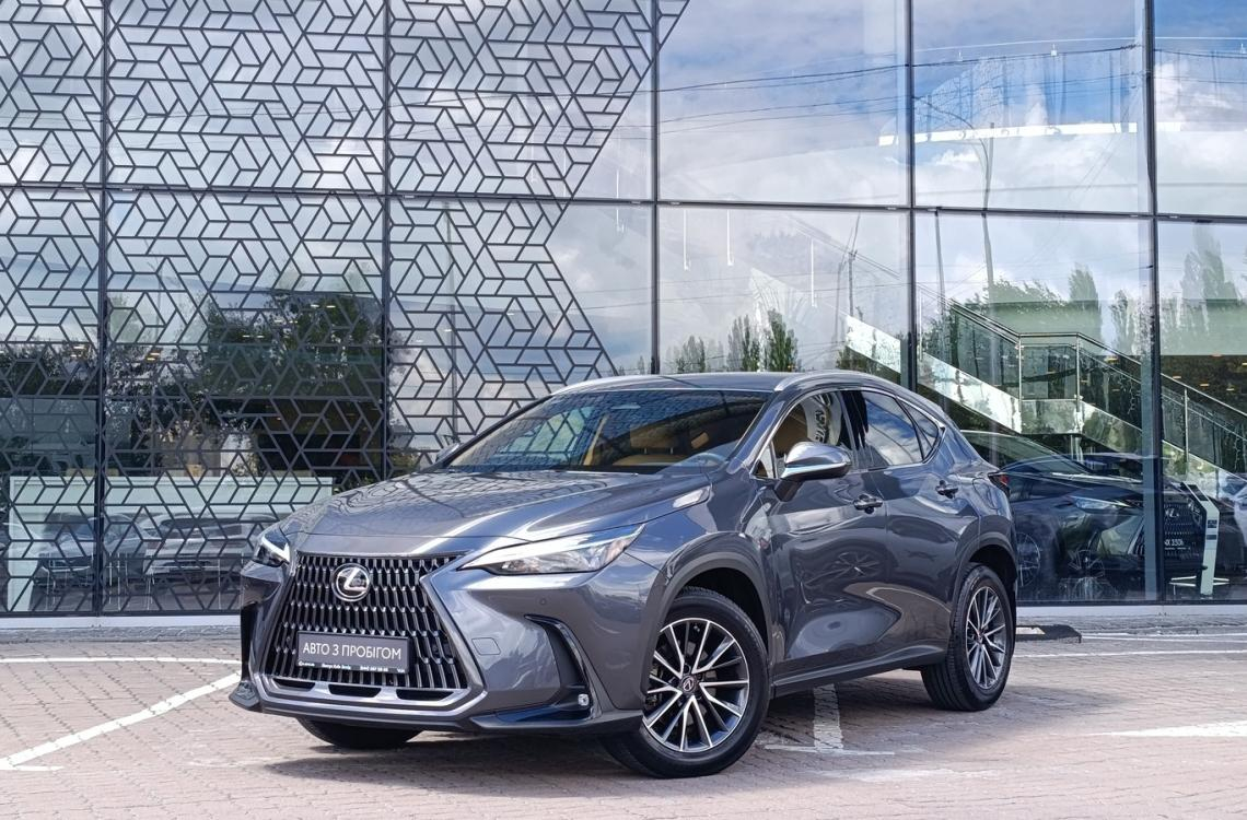 Придбати Lexus NX250
