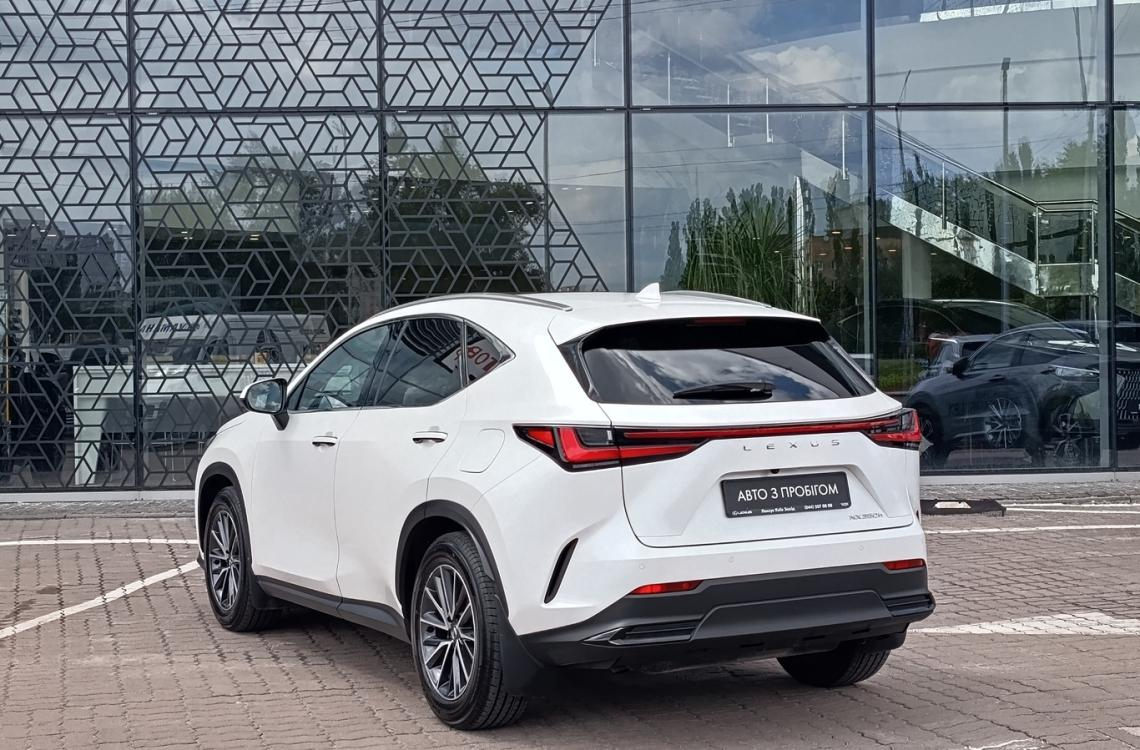 Придбати Lexus NX350h
