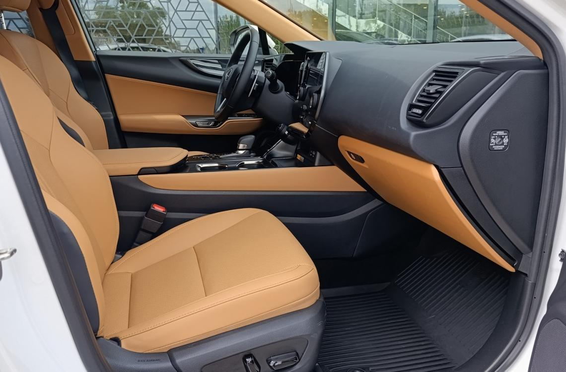 Придбати Lexus NX350h