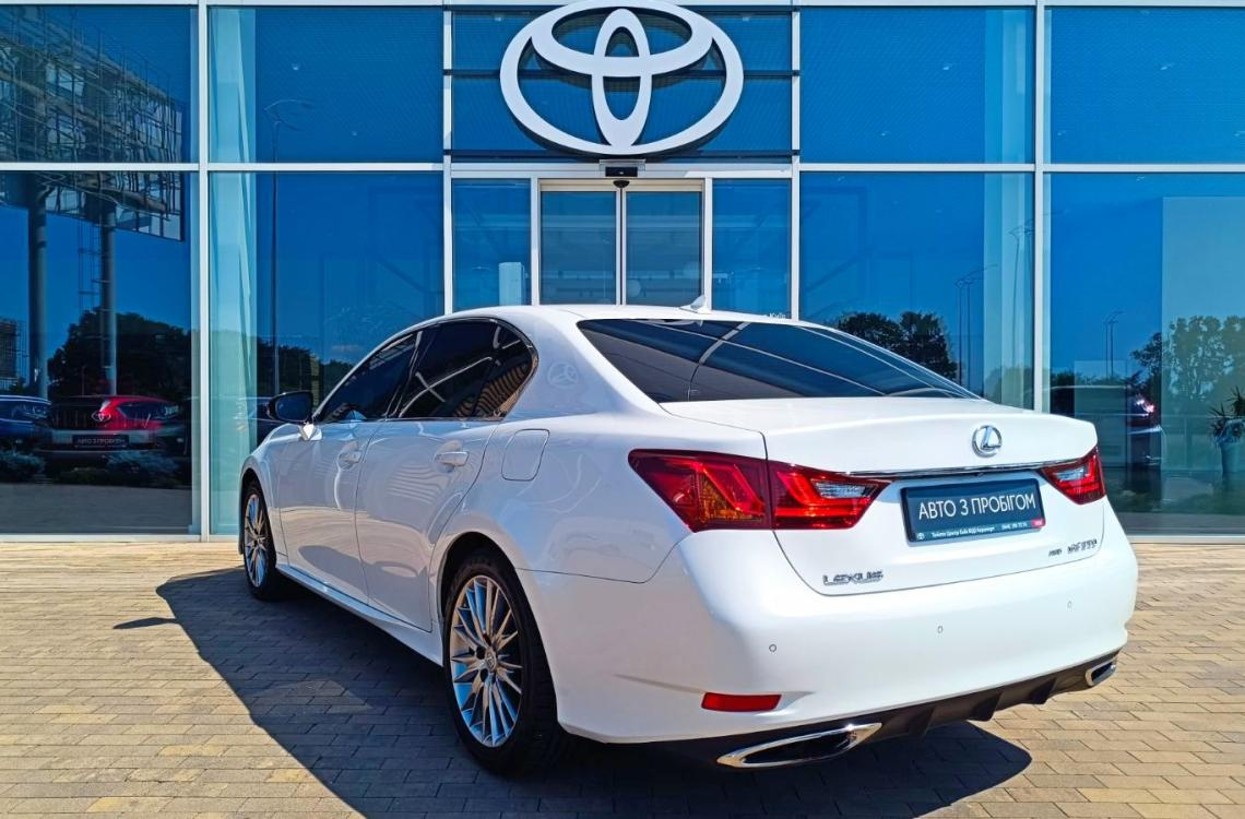 Придбати Lexus GS 350