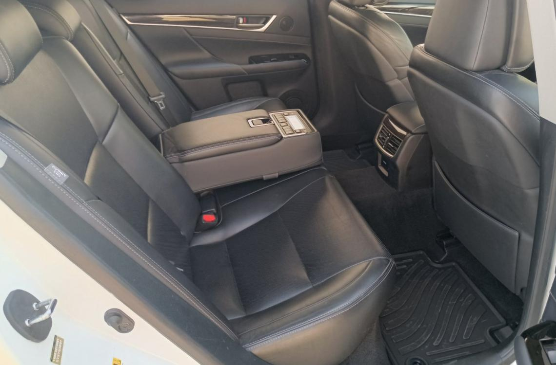 Придбати Lexus GS 350