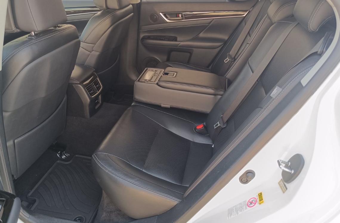 Придбати Lexus GS 350