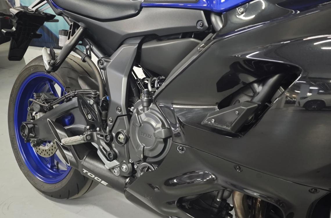 Yamaha YZF-R7