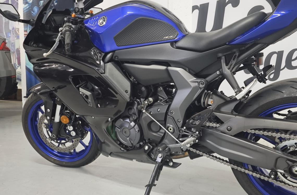 Yamaha YZF-R7
