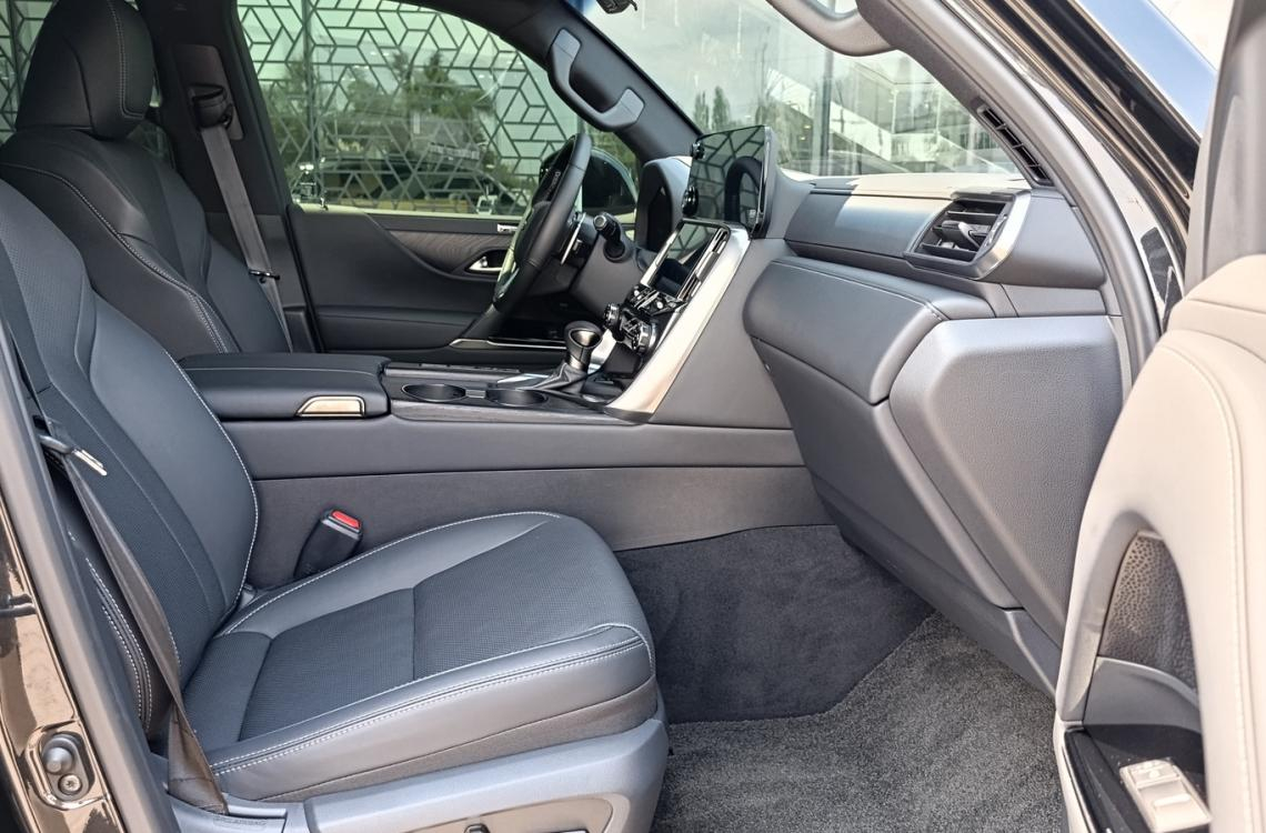 Купить Lexus LX500d