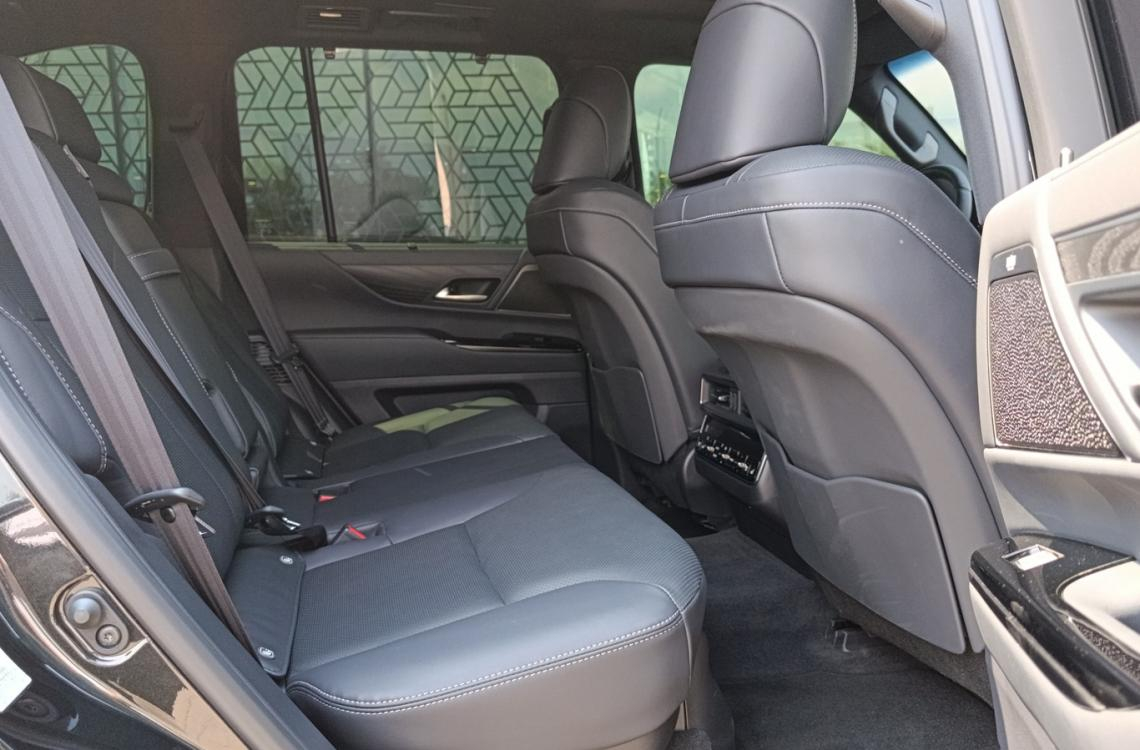 Купить Lexus LX500d