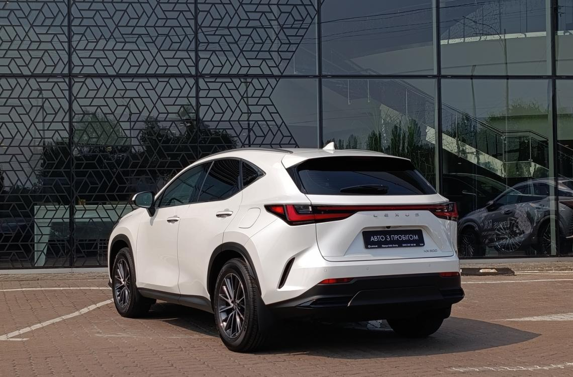 Купить Lexus NX200