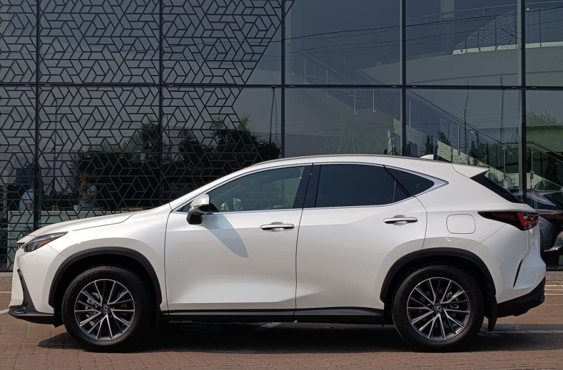 Купить Lexus NX200