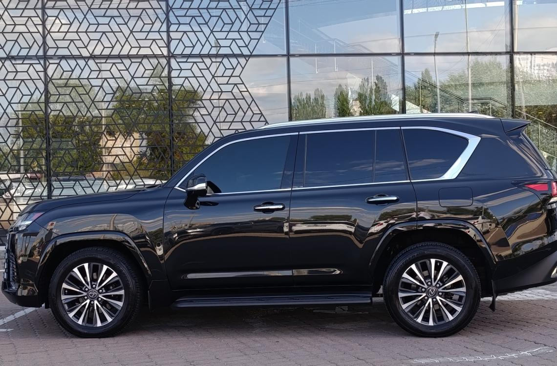 Купить Lexus LX600