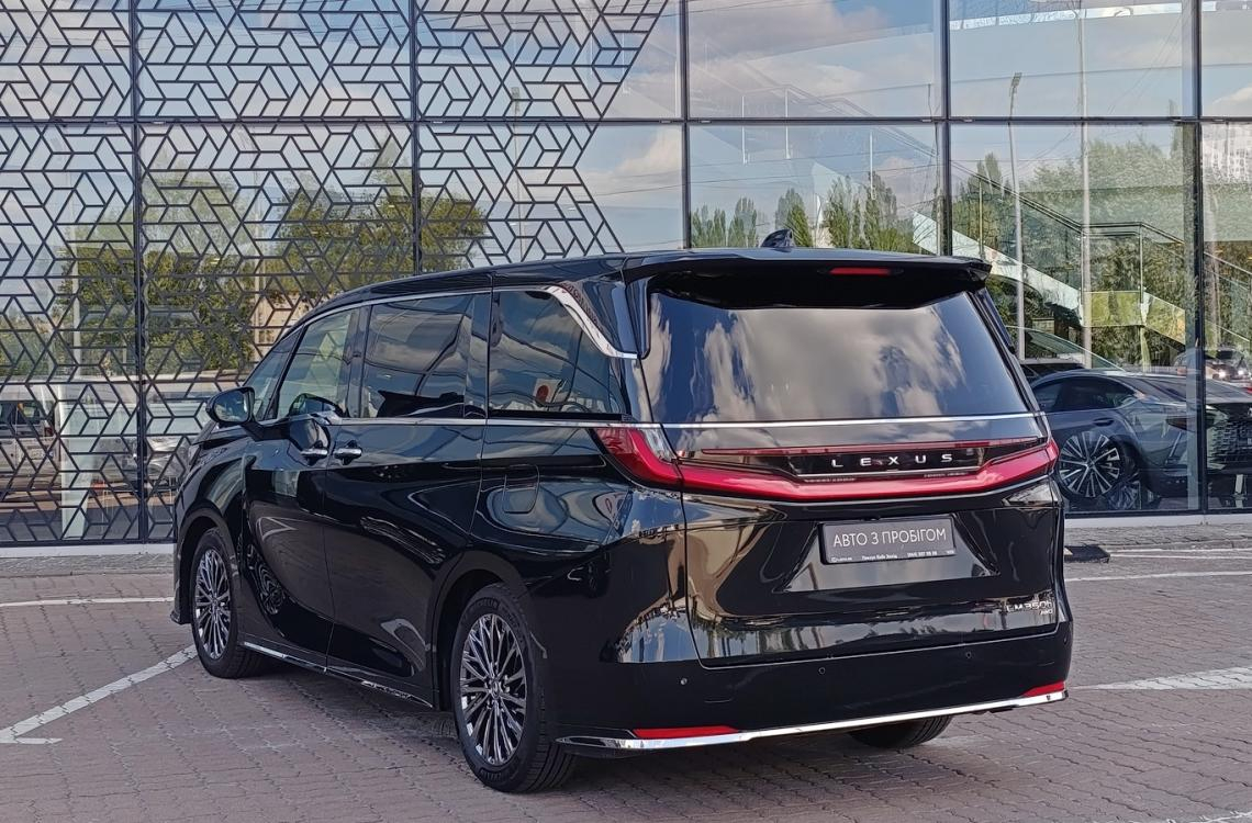 Купить Lexus LM 350h