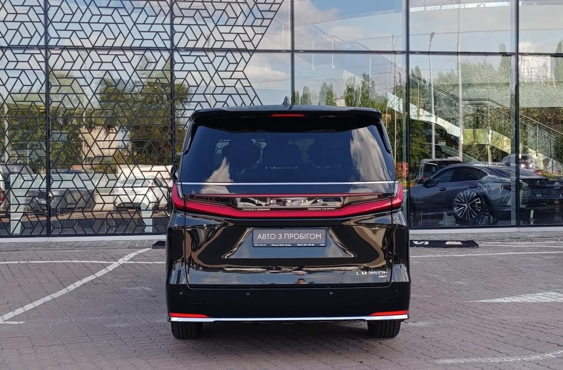 Купить Lexus LM 350h