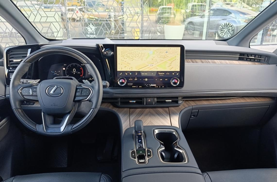 Купить Lexus LM 350h