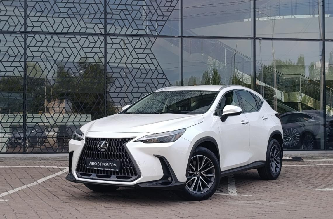 Придбати Lexus NX250