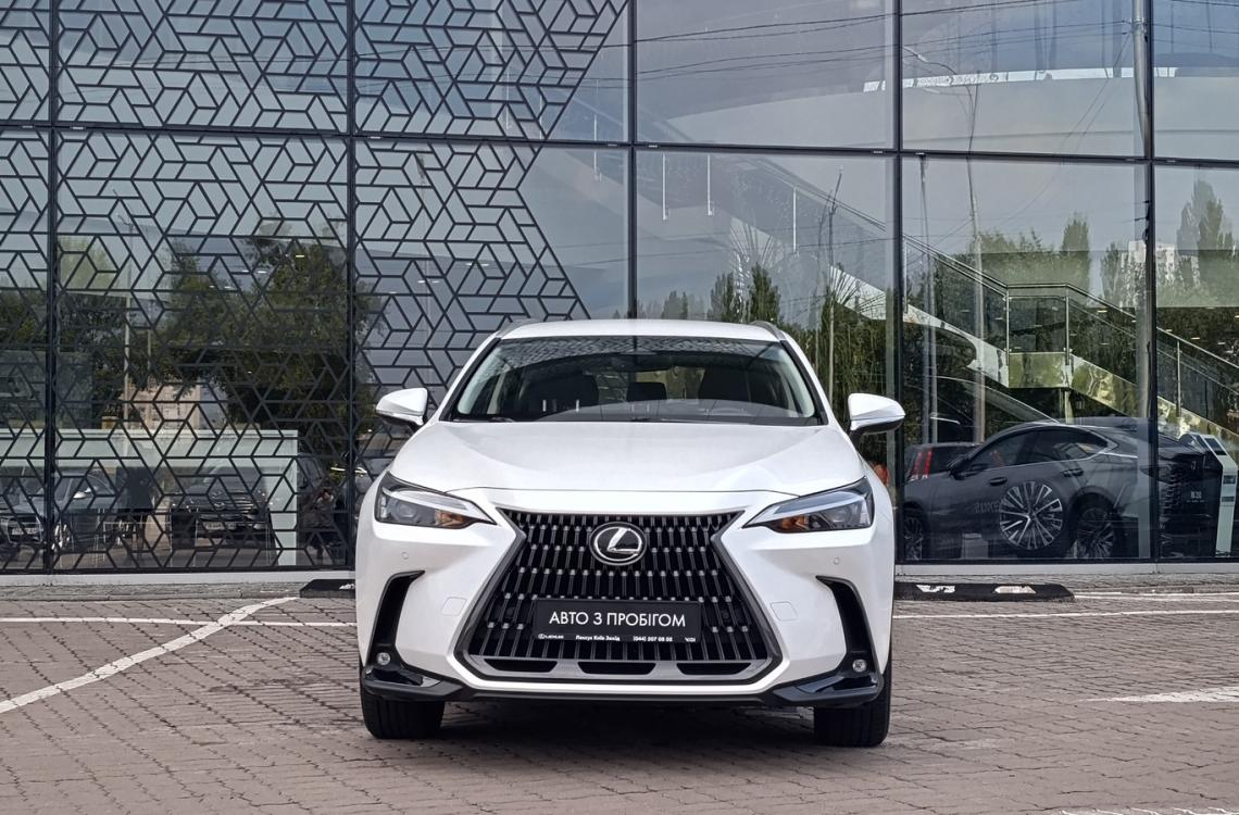 Придбати Lexus NX250