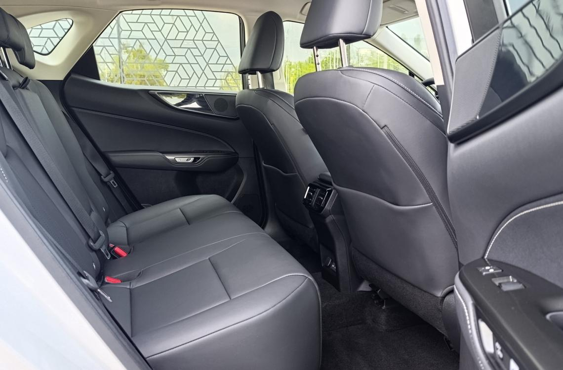 Придбати Lexus NX250