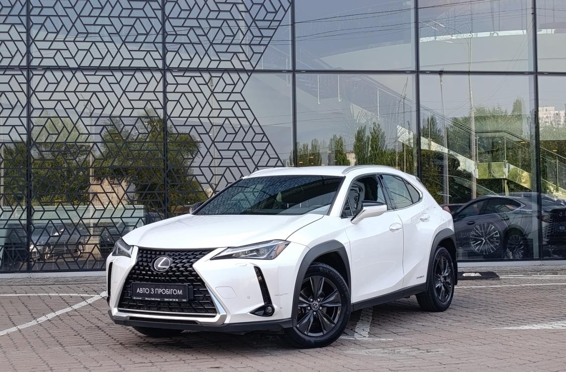 Придбати Lexus UX250h