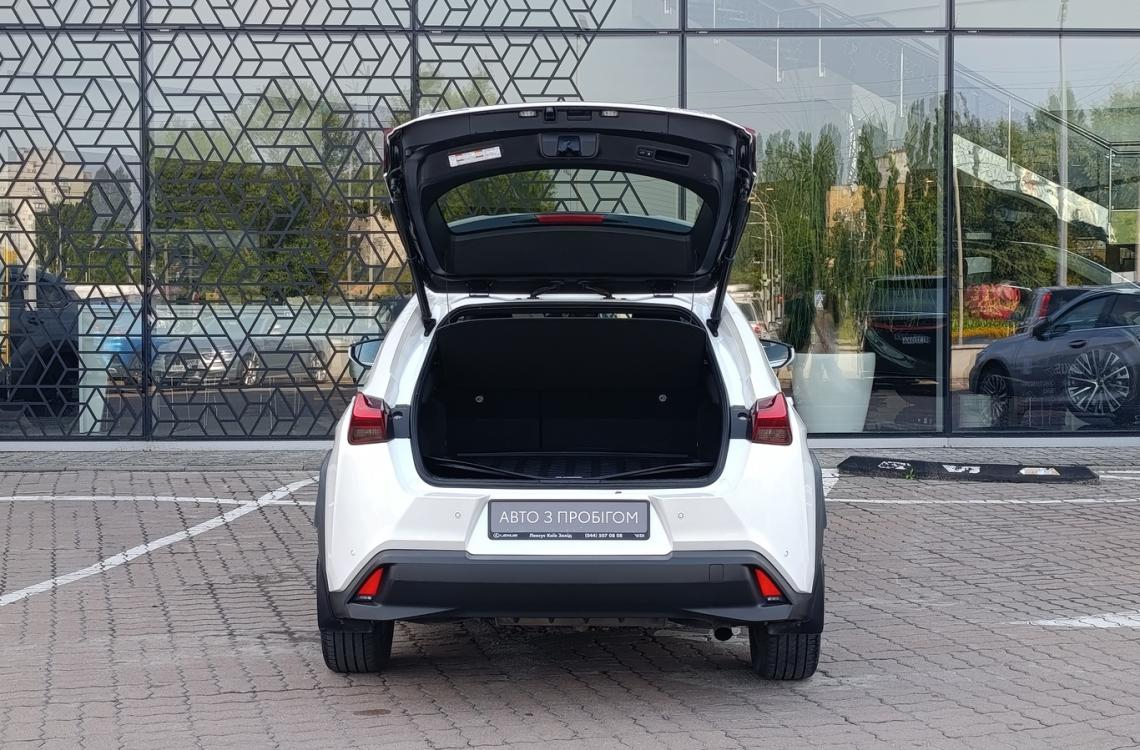 Придбати Lexus UX250h