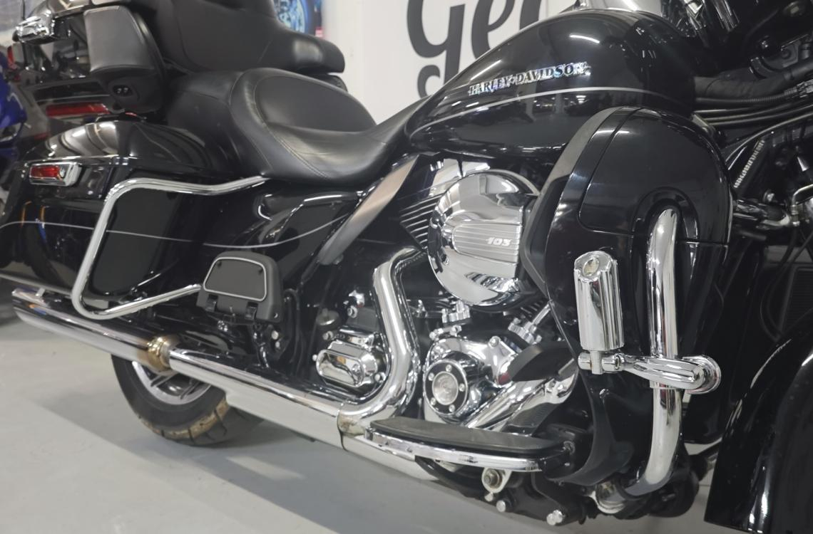 Harley-Davidson FLHTK UltraGlide Limited