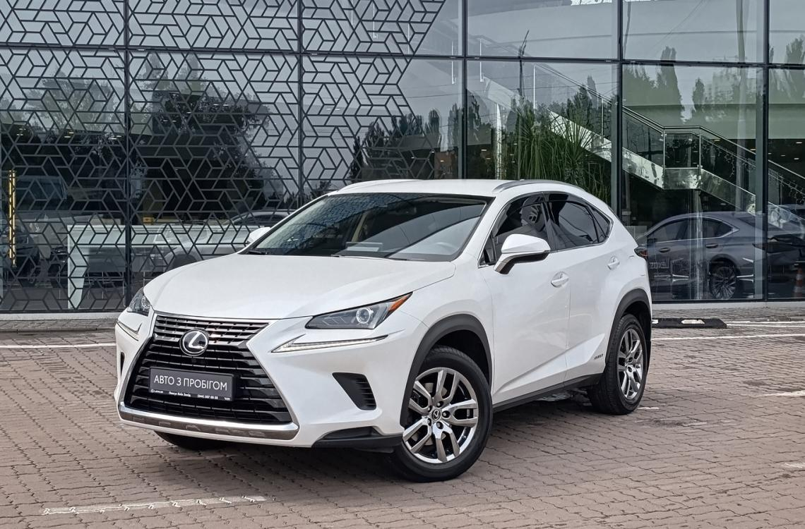Придбати Lexus NX300h