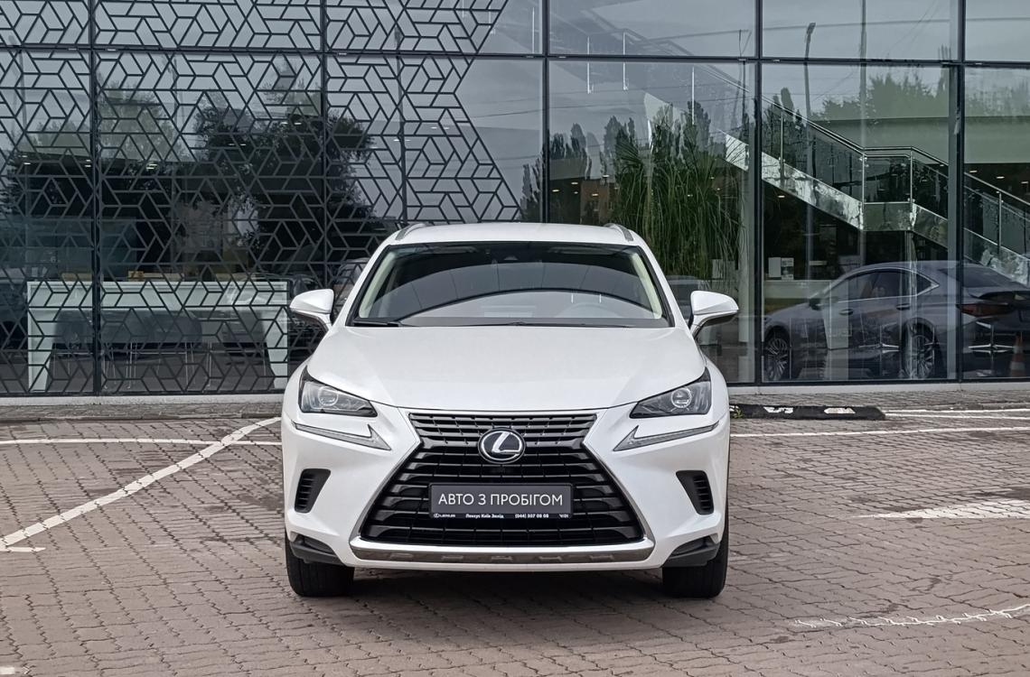 Придбати Lexus NX300h