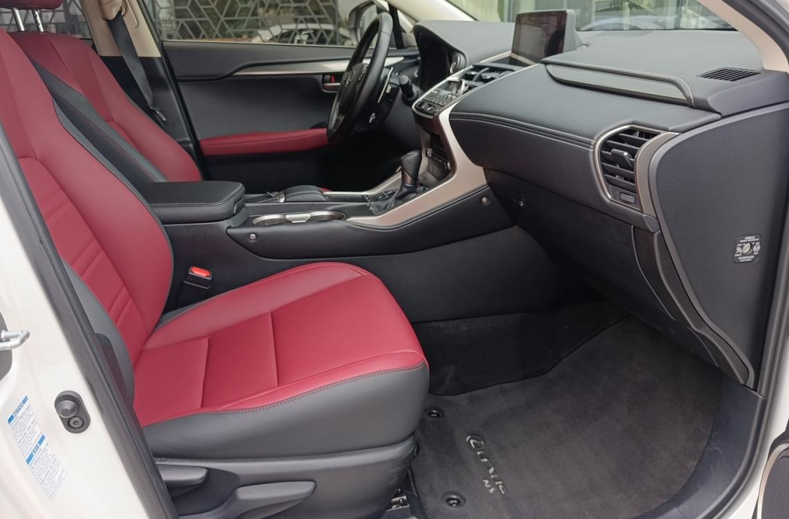 Придбати Lexus NX300h