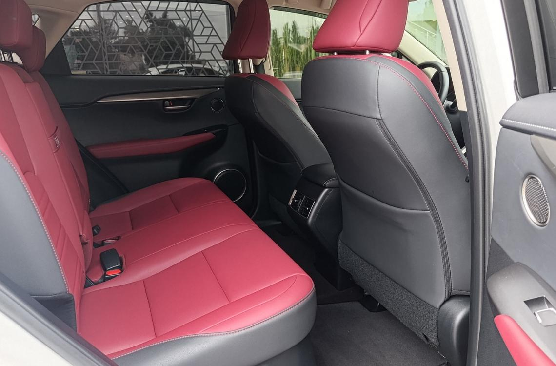 Придбати Lexus NX300h