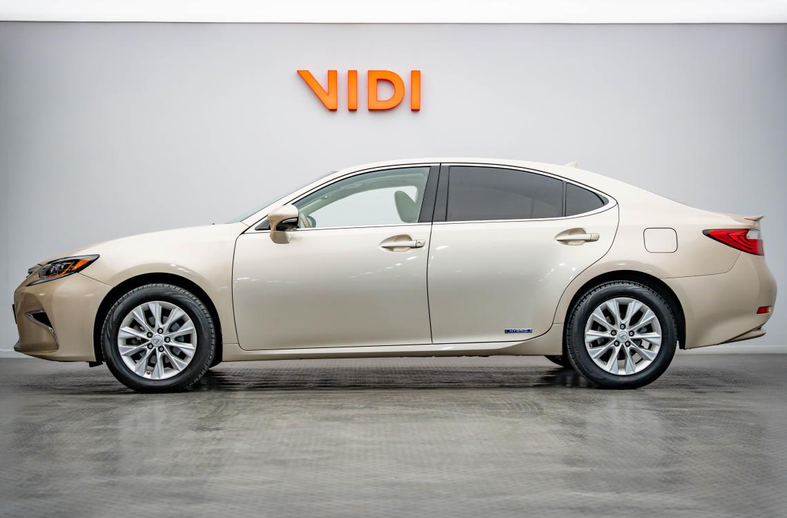 Купить Lexus ES