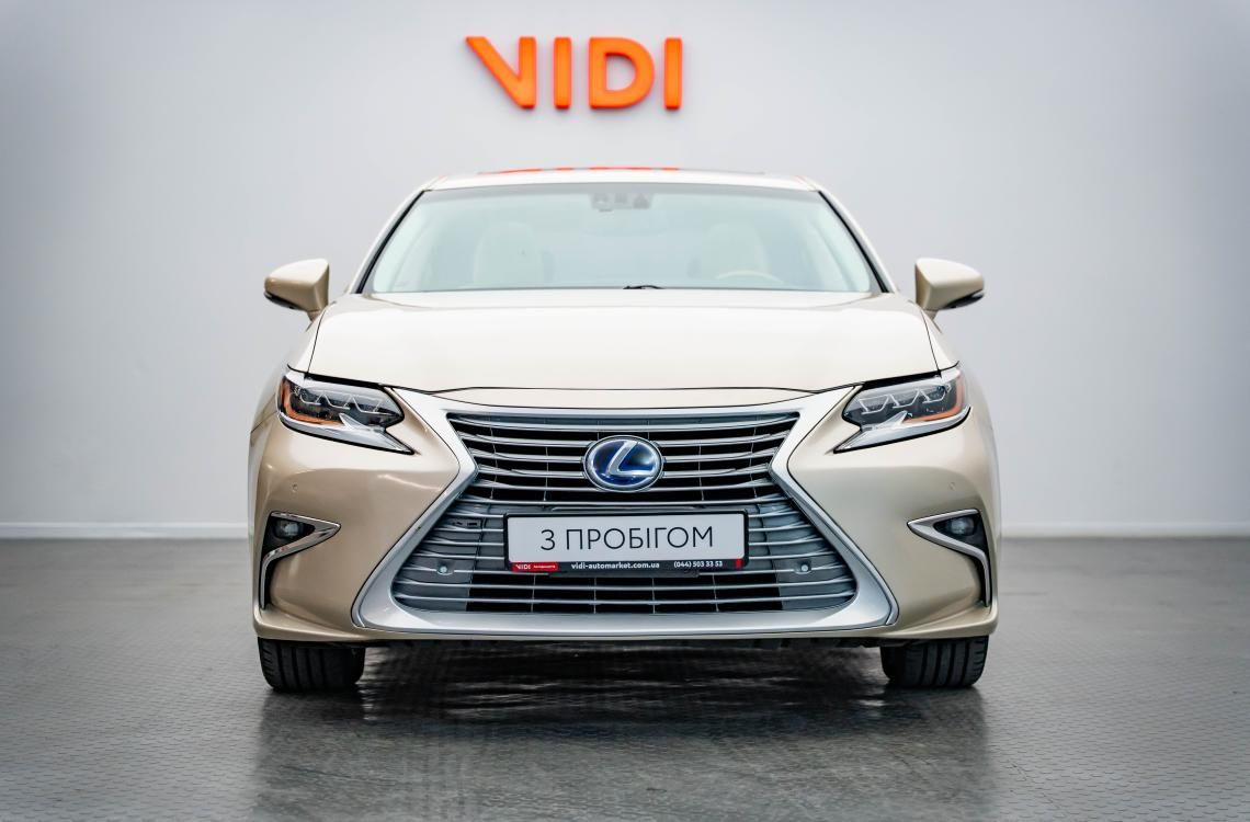 Купить Lexus ES