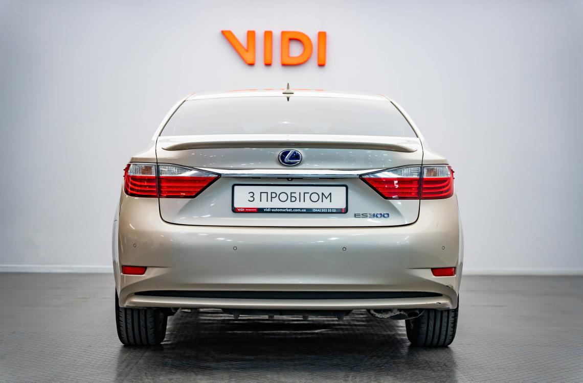 Купить Lexus ES