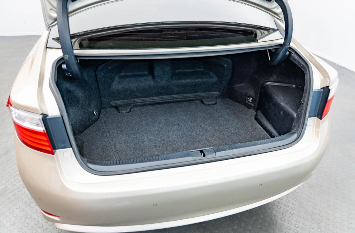 Купить Lexus ES