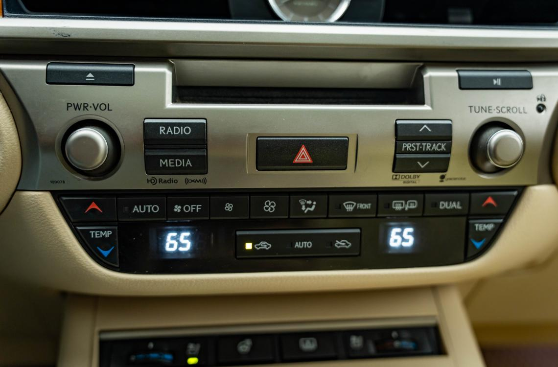Купить Lexus ES