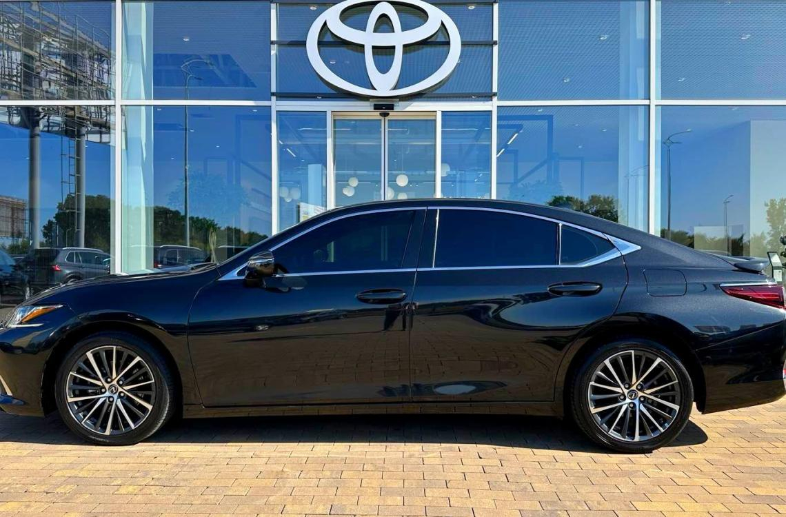 Купить Lexus ES