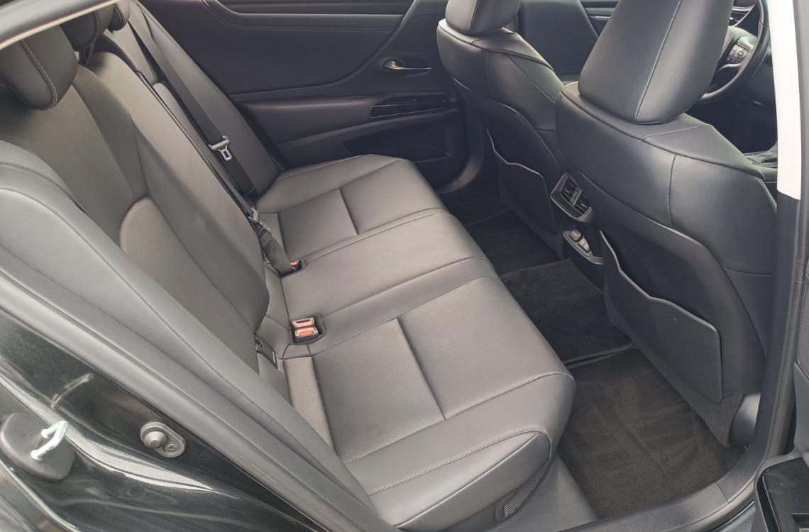Купить Lexus ES