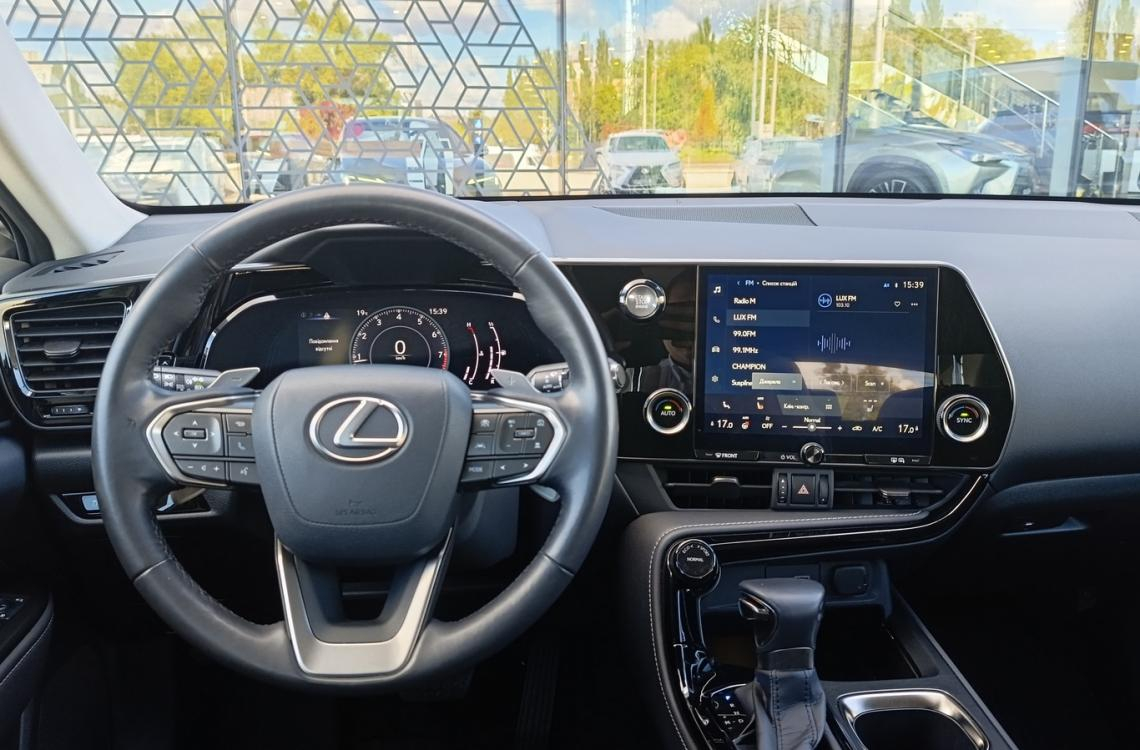 Купить Lexus NX200