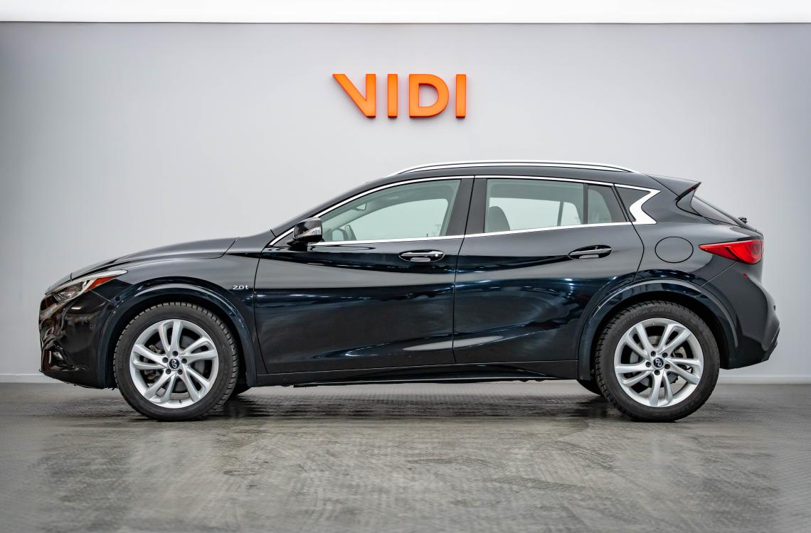 INFINITI QX30