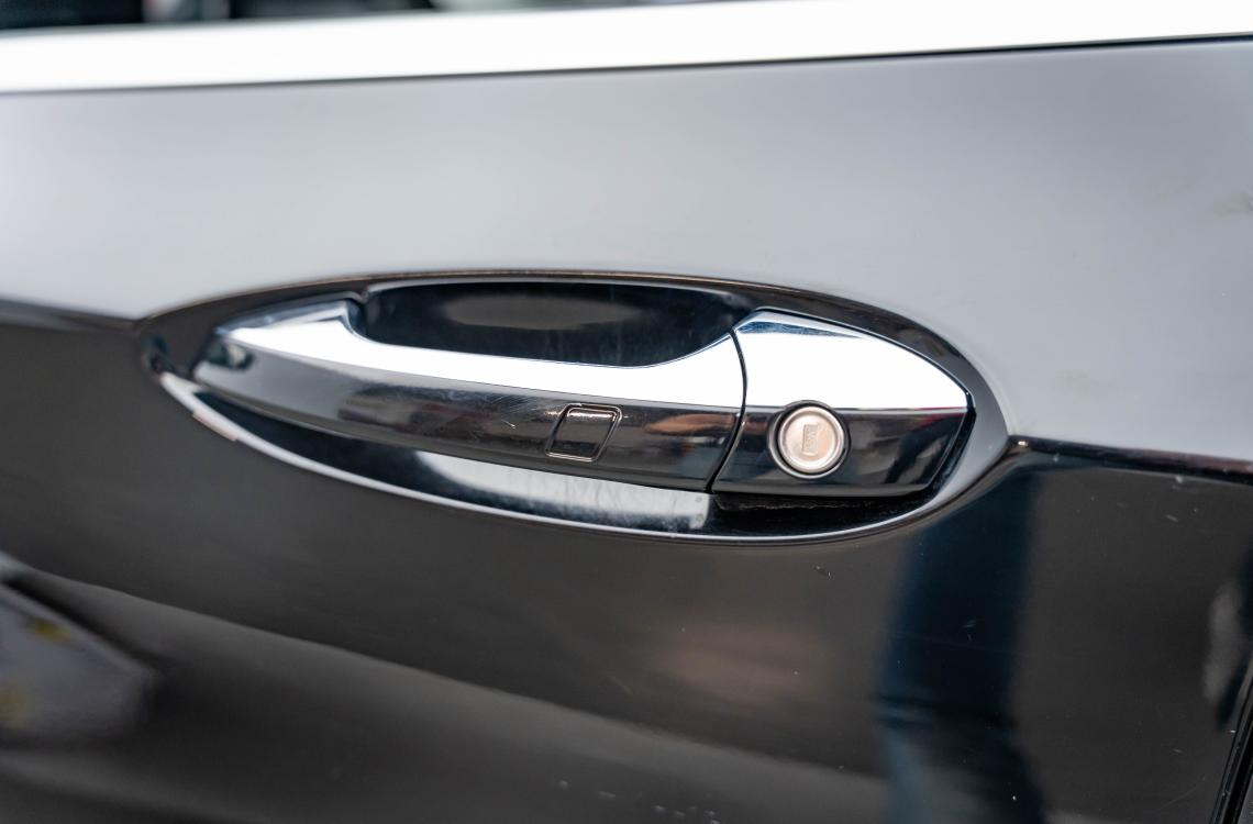 INFINITI QX30