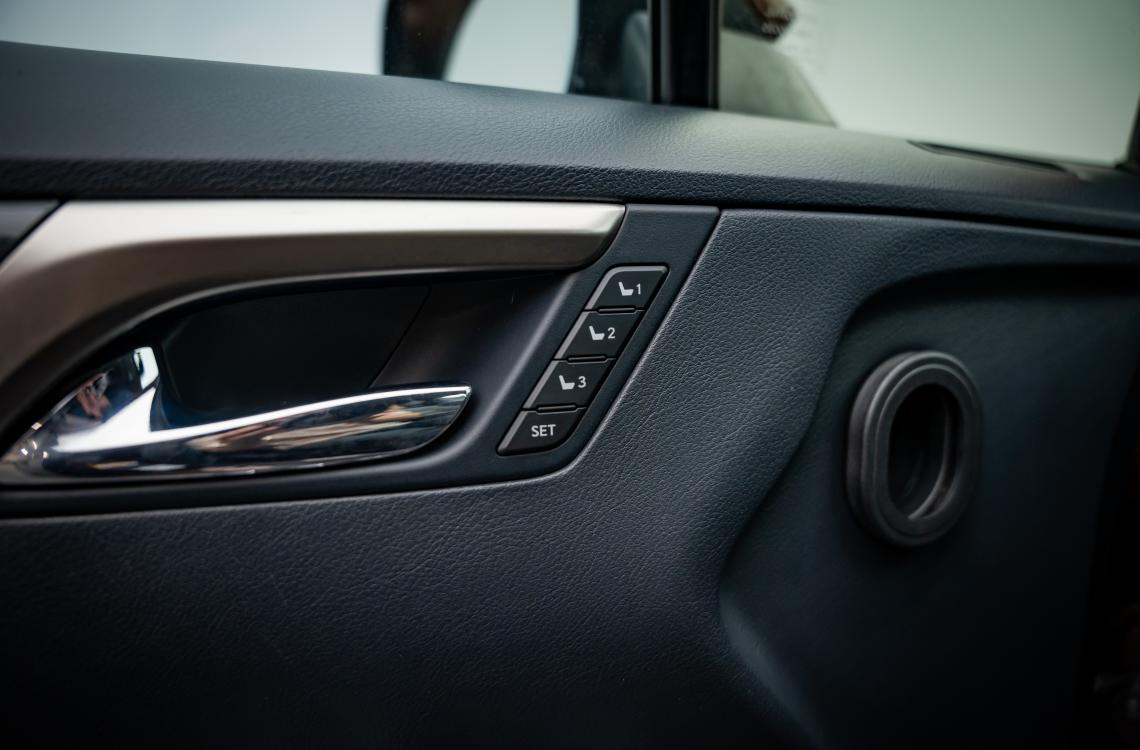 Купить Lexus RX 200T
