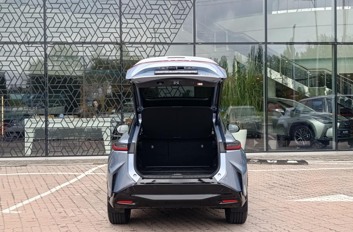 Придбати Lexus RZ450e