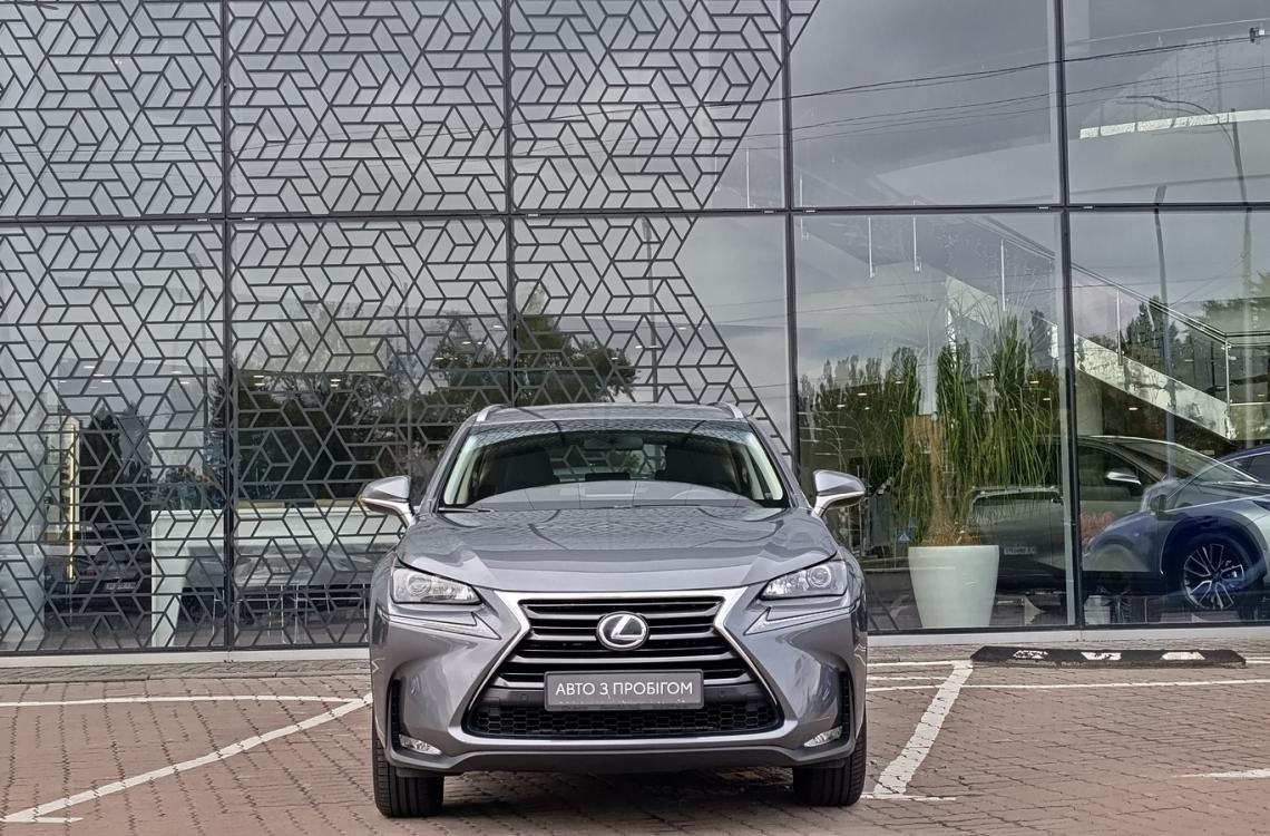 Придбати Lexus NX300h