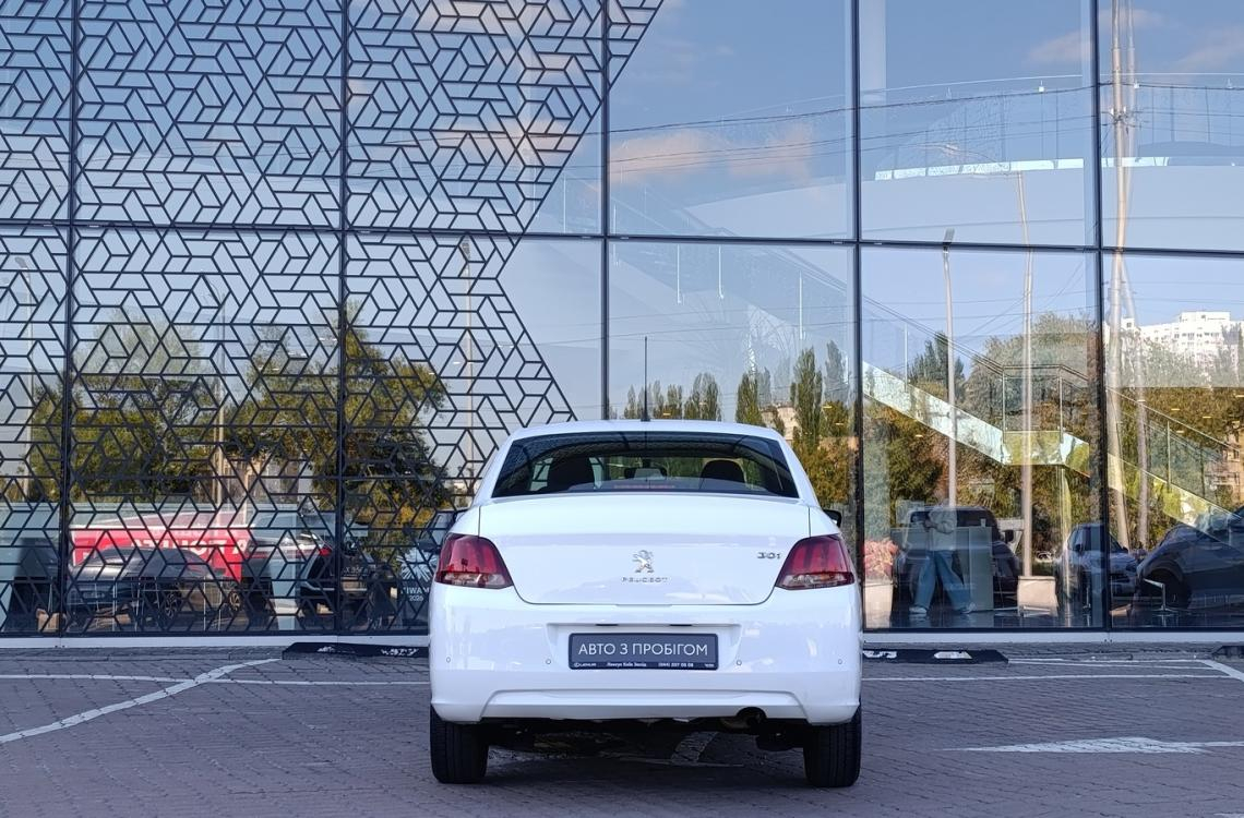 Придбати Peugeot 301