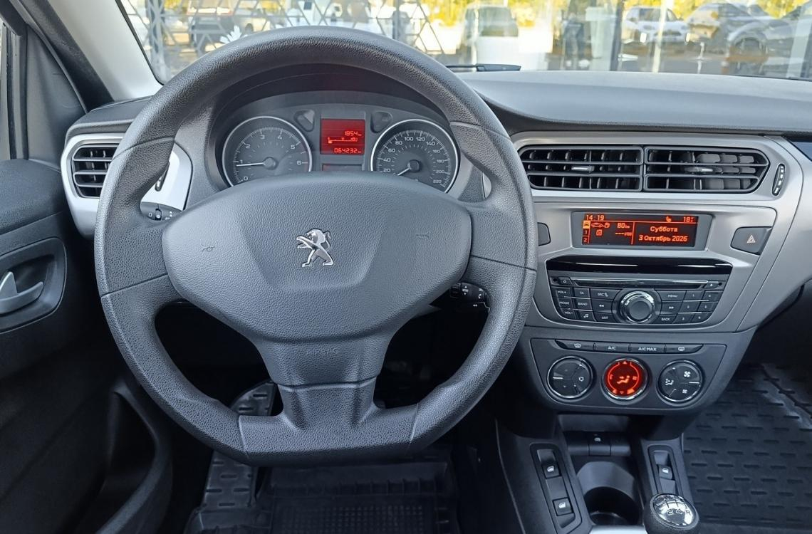 Придбати Peugeot 301