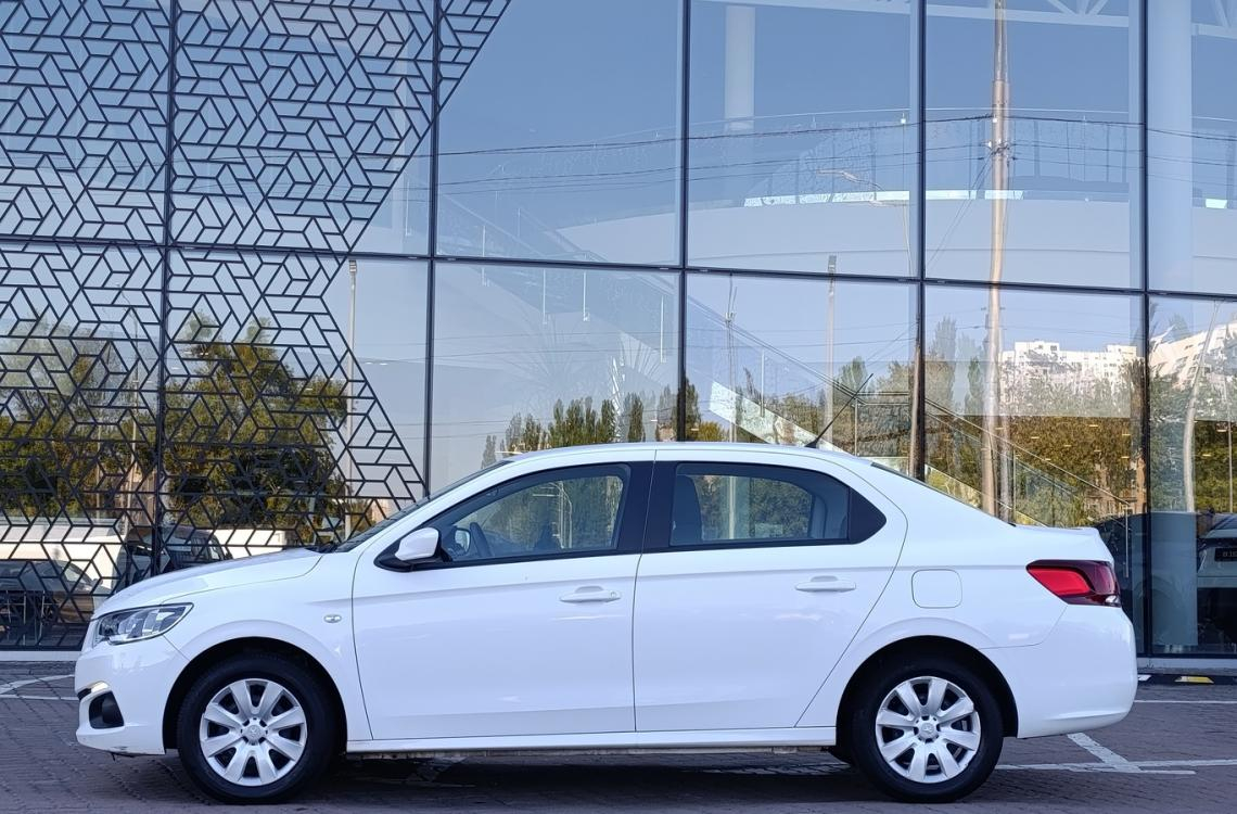 Придбати Peugeot 301