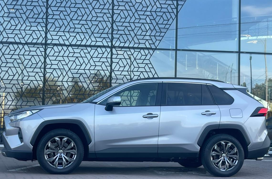 Купить Toyota RAV4