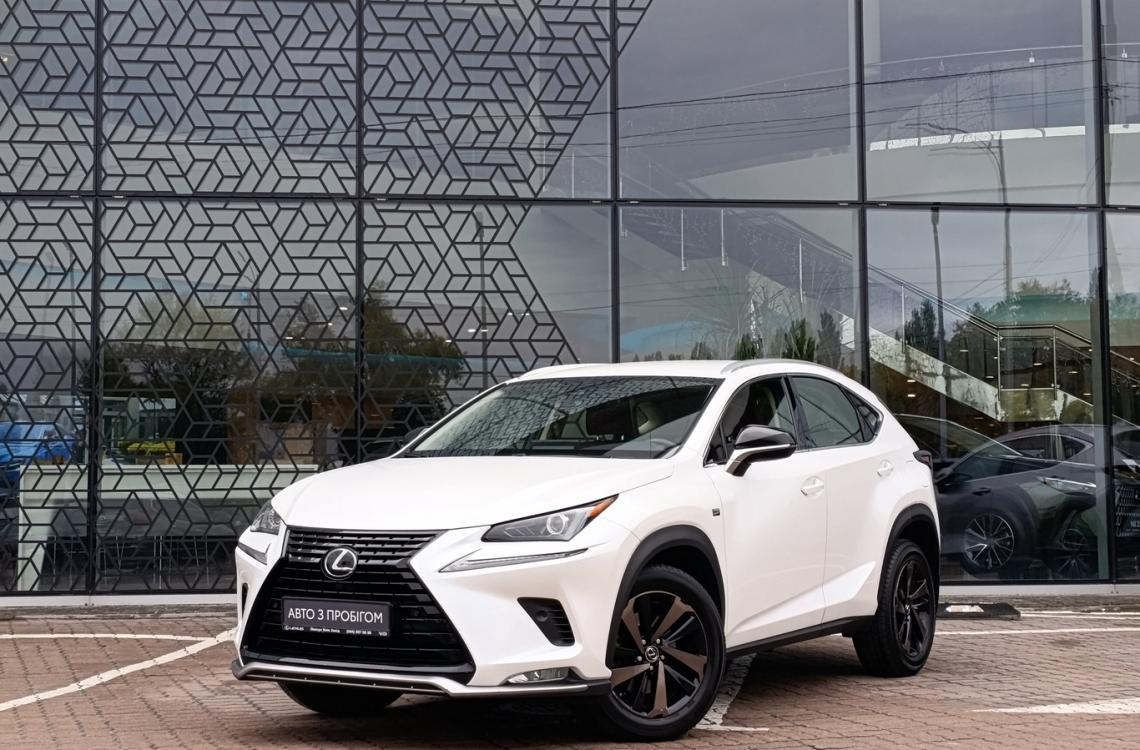 Придбати Lexus NX200