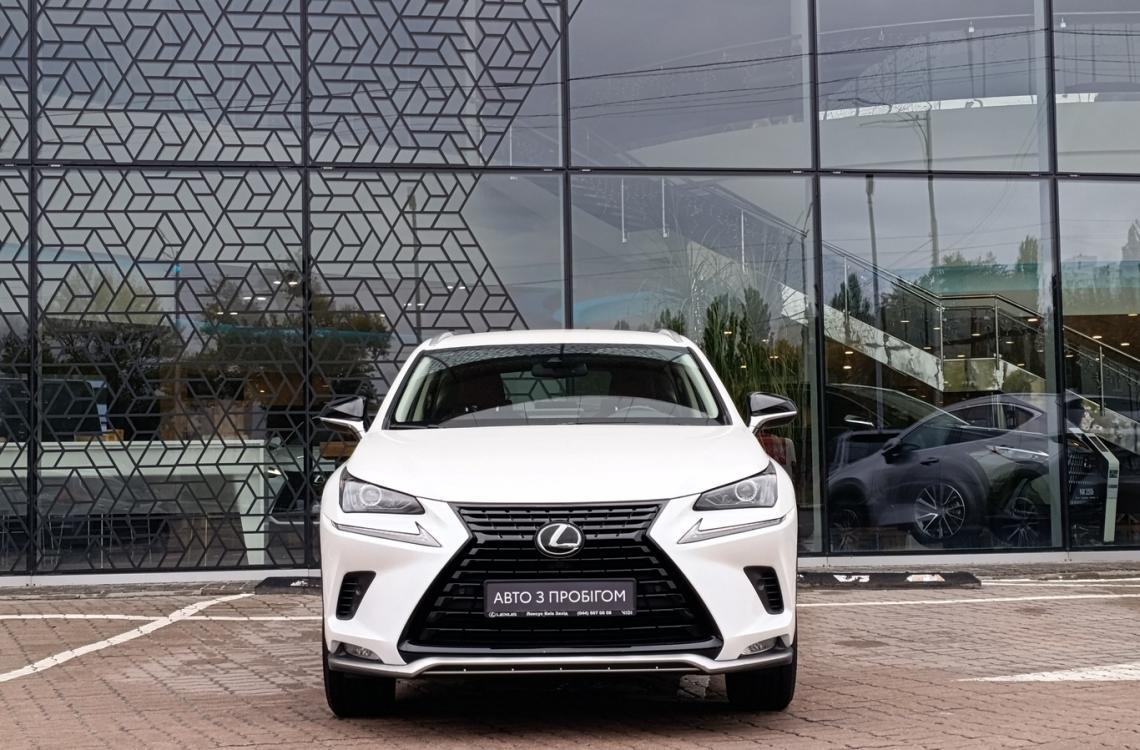 Придбати Lexus NX200