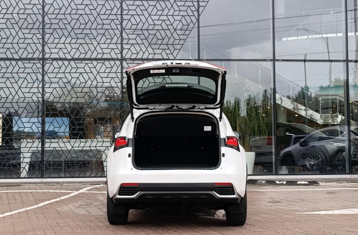Придбати Lexus NX200