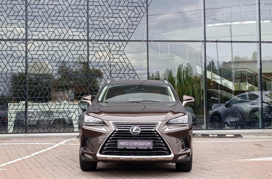 Купить Lexus NX300h