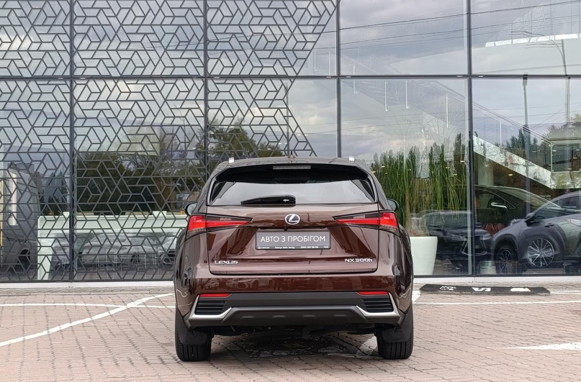 Купить Lexus NX300h