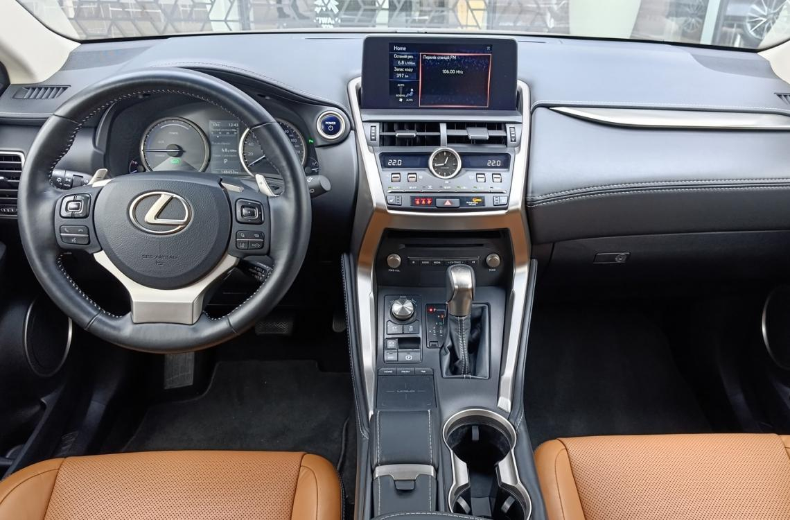 Купить Lexus NX300h