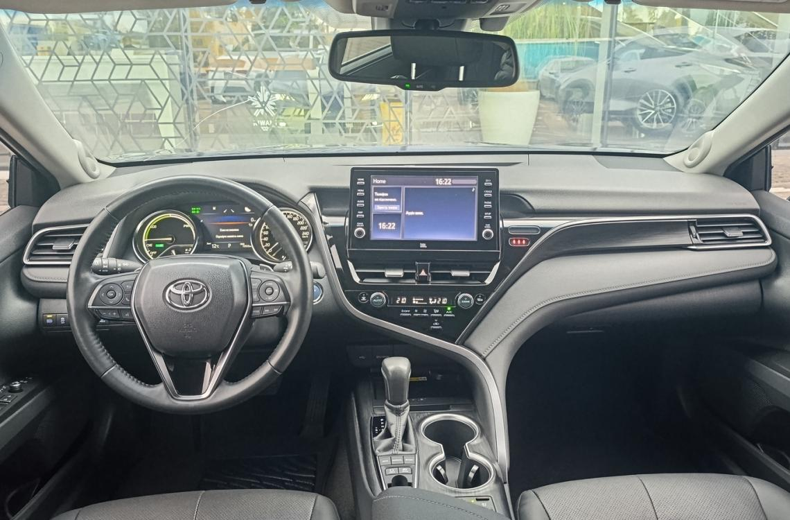Купить Toyota CAMRY